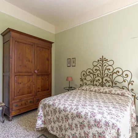 In Montopoli Valdarno With Pool Holiday home Castel del Bosco (Pisa)
